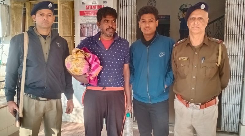 নন্দকুমার থানার পুলিশের মানবিক মুখ ভবঘুরে ফিরে পেল নিজের বাড়ি